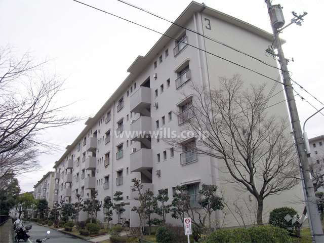 箕面如意谷住宅３棟の外観（北西側から）