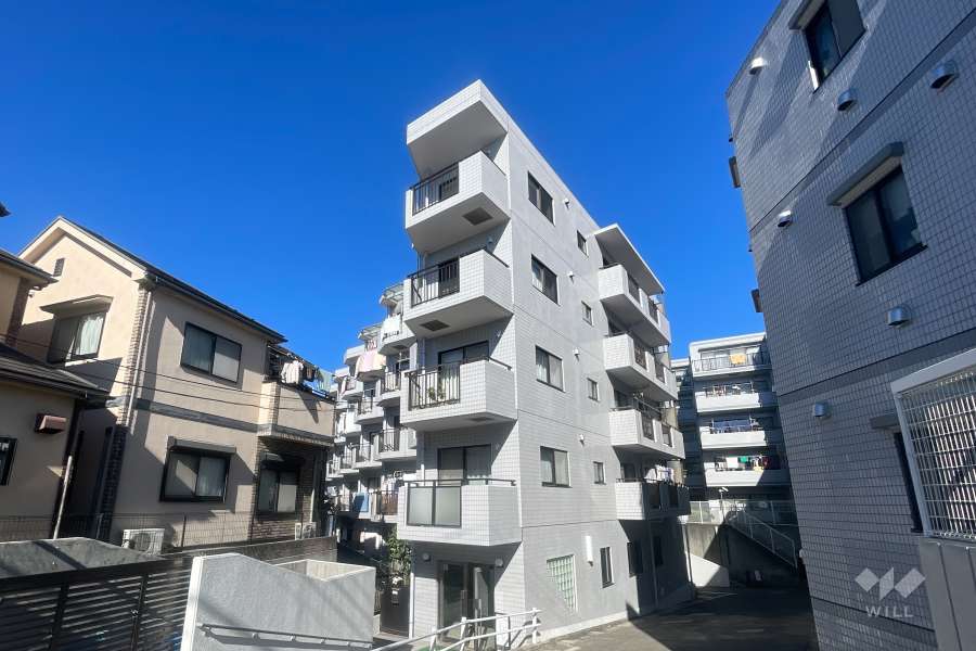 サンライン日吉ハイツの外観（南西側から）