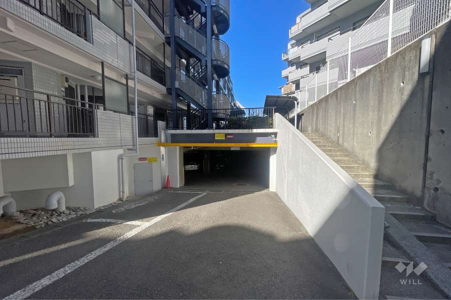 駐車場の出入り口