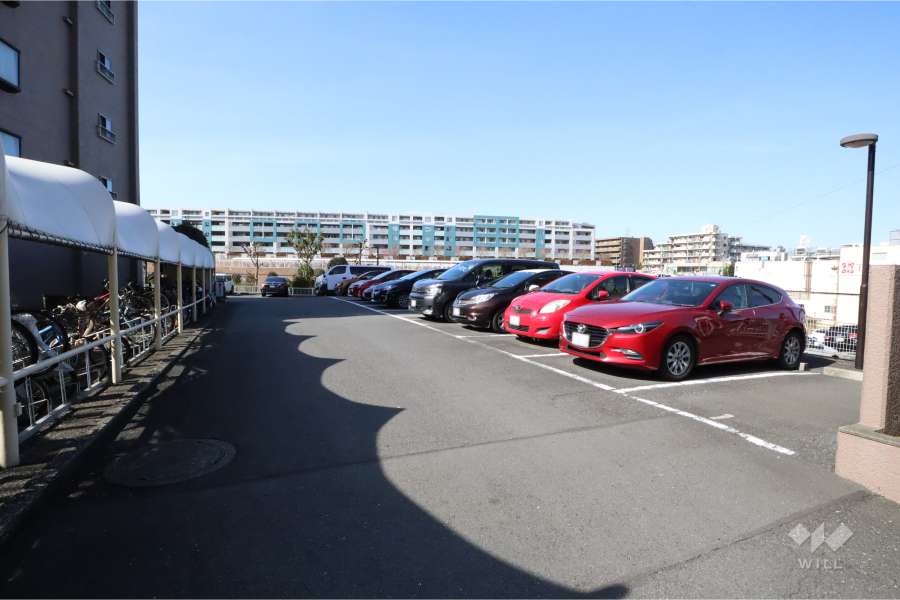 敷地内駐車場（屋外平面式）