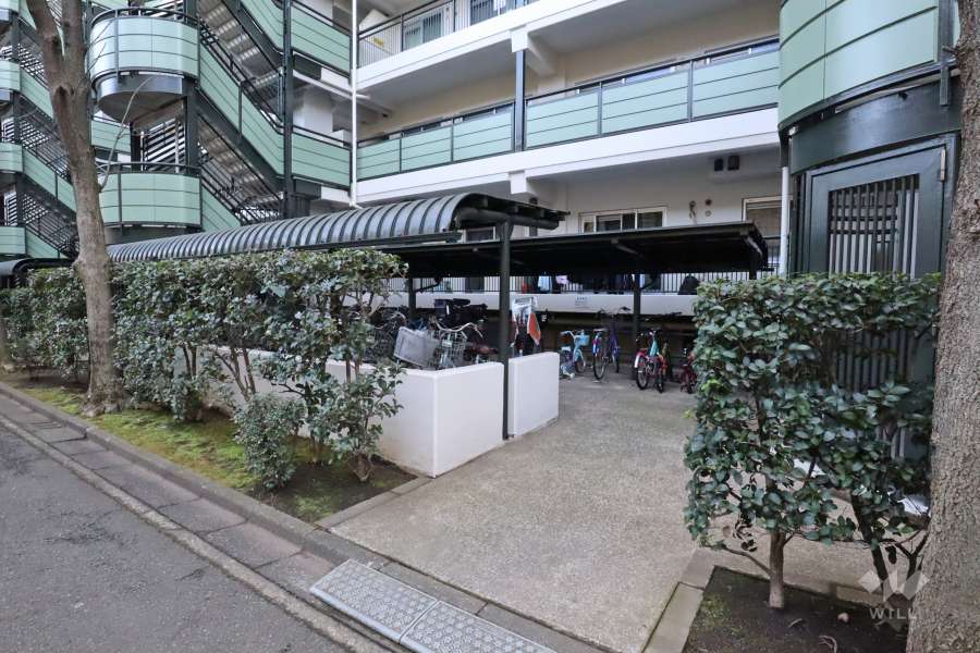 駐輪場（屋根付き）