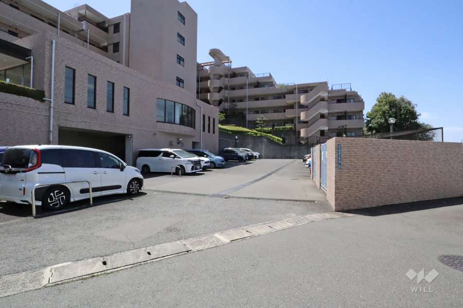 駐車場の出入り口　