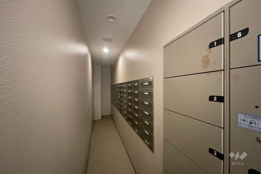 共用ポストと宅配ボックス