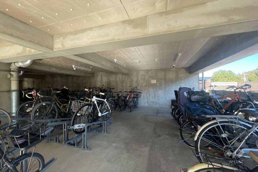屋内に設けられた駐輪場