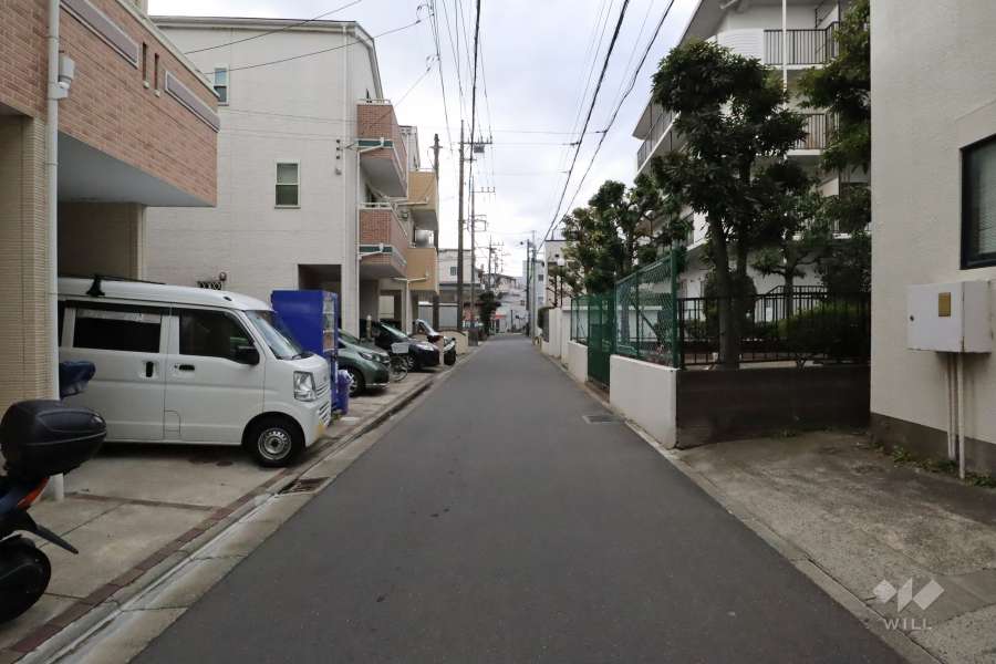 敷地東側の前面道路　