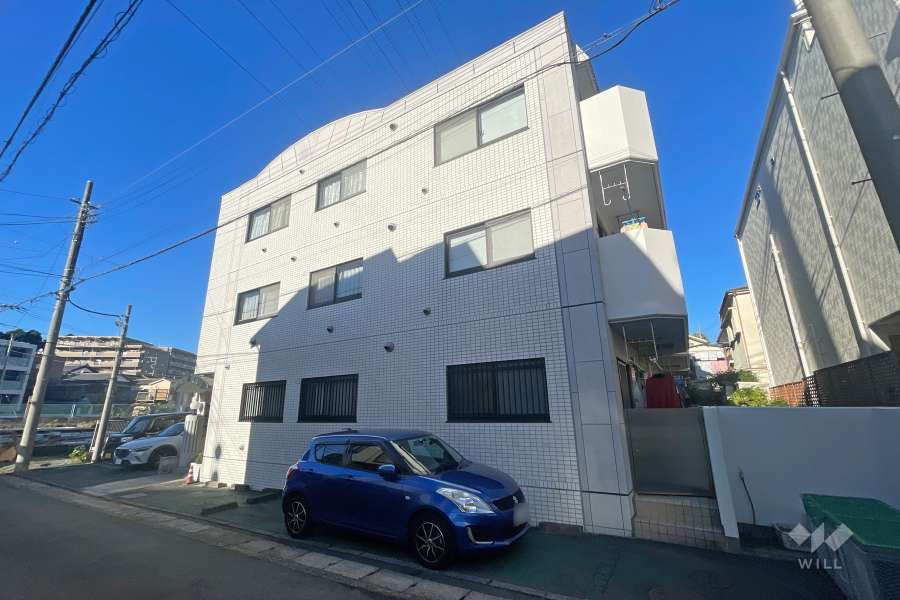 スペースイン久末の外観（南側から）