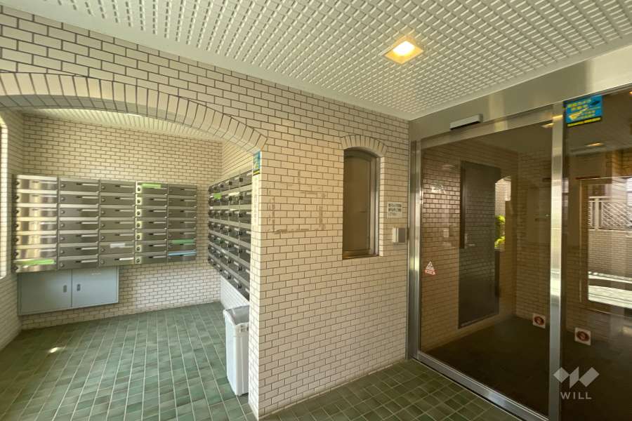 エントランス内オートロックと共用ポスト