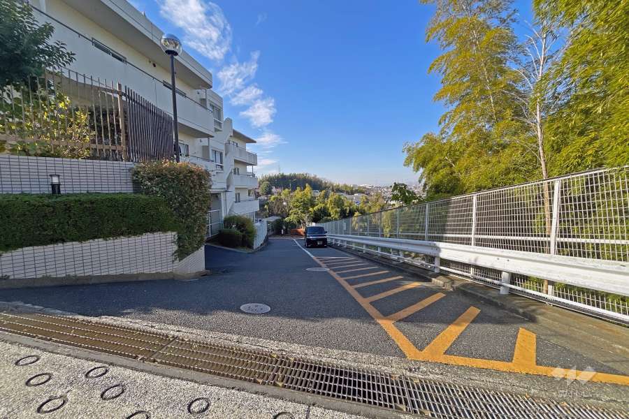 駐車場の出入り口