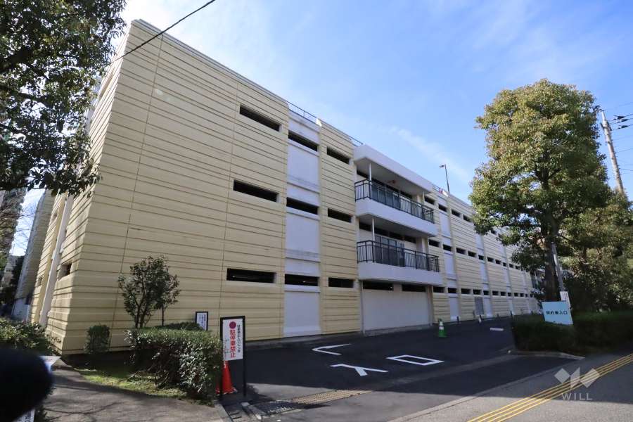 敷地内駐車場（立体自走式）