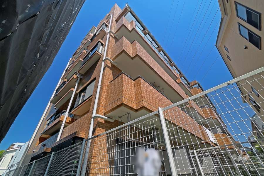 ライオンズマンション武蔵新城第３の外観（南東側から）