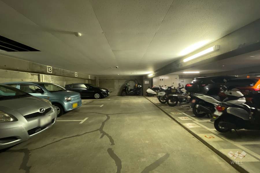 敷地内駐車場（屋内平面式）