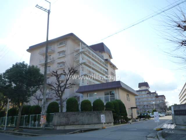 日商岩井箕面ハイツＣ棟の外観（北東側から）