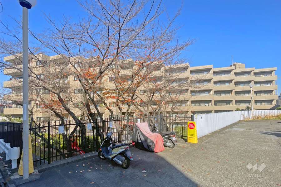 カベール梶ヶ谷の外観（南東側から）