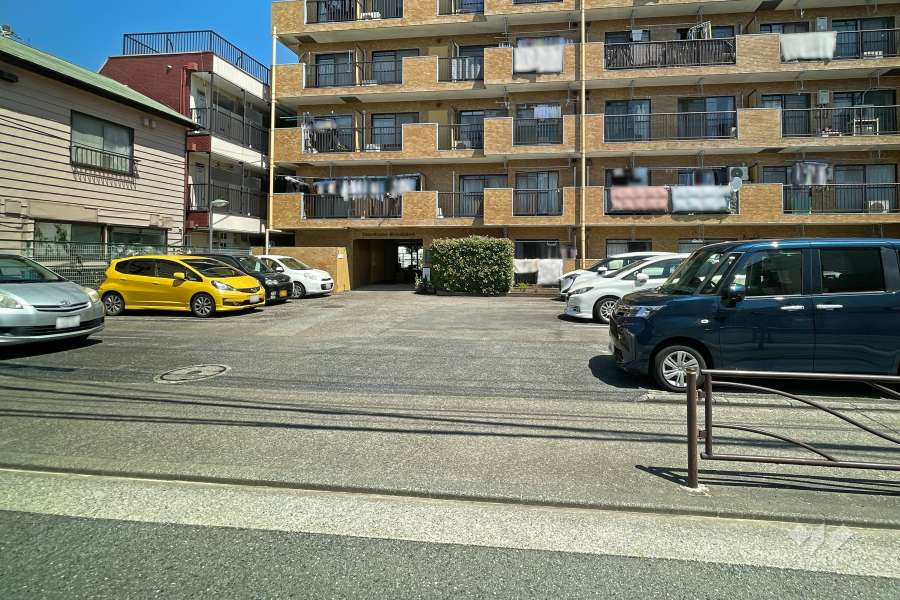 敷地内駐車場（屋外平面式）