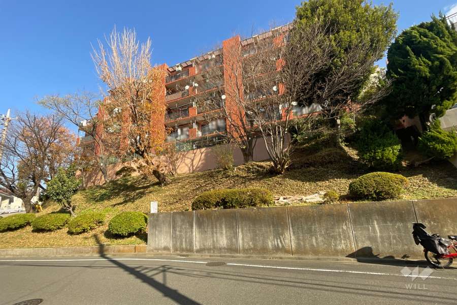 ライオンズマンション久末の外観（南側から）