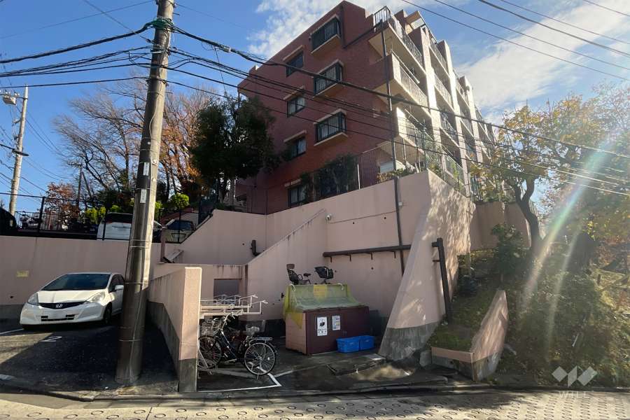 ライオンズマンション久末の外観（北西側から）