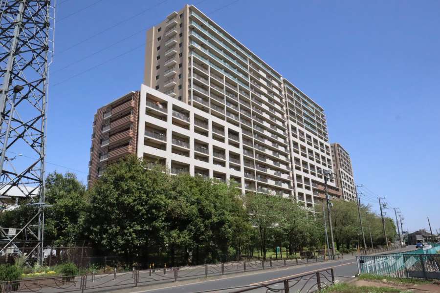 溝の口ガーデンアクアスアクアウィング（Ｂ棟）の外観(南西側)