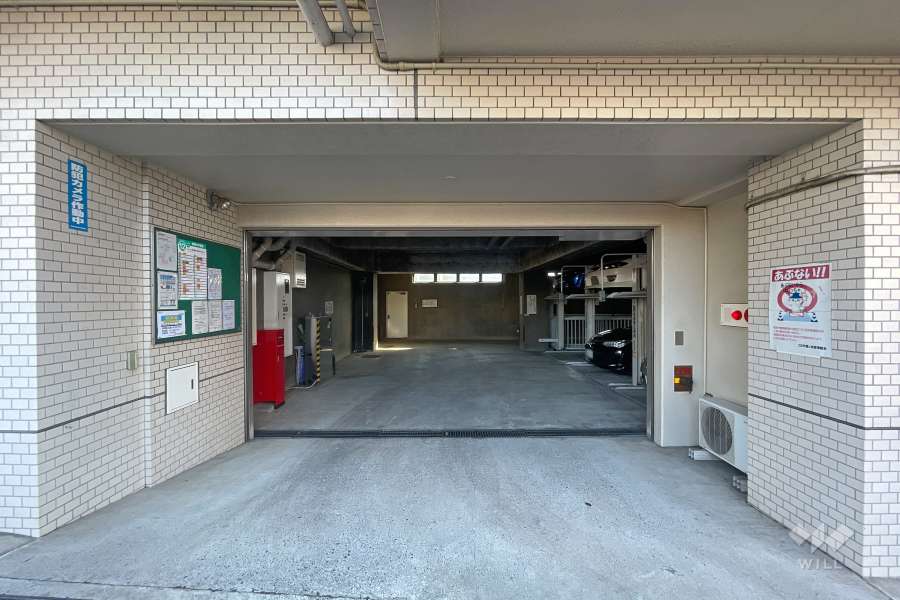 敷地内駐車場（屋内機械式）