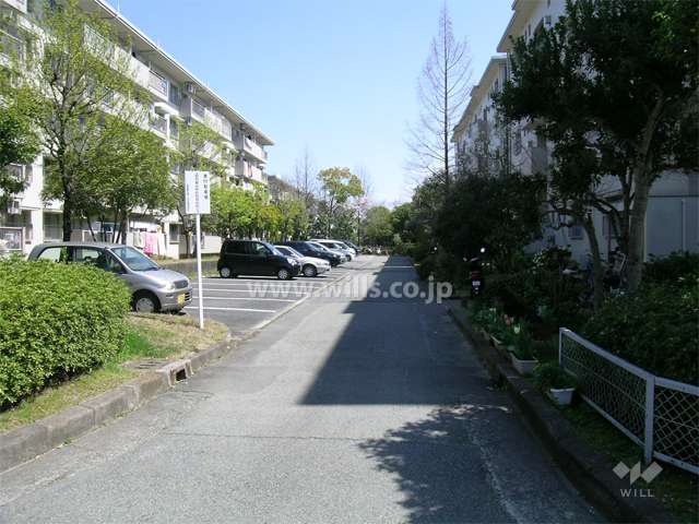 敷地内駐車場（屋外平面式）
