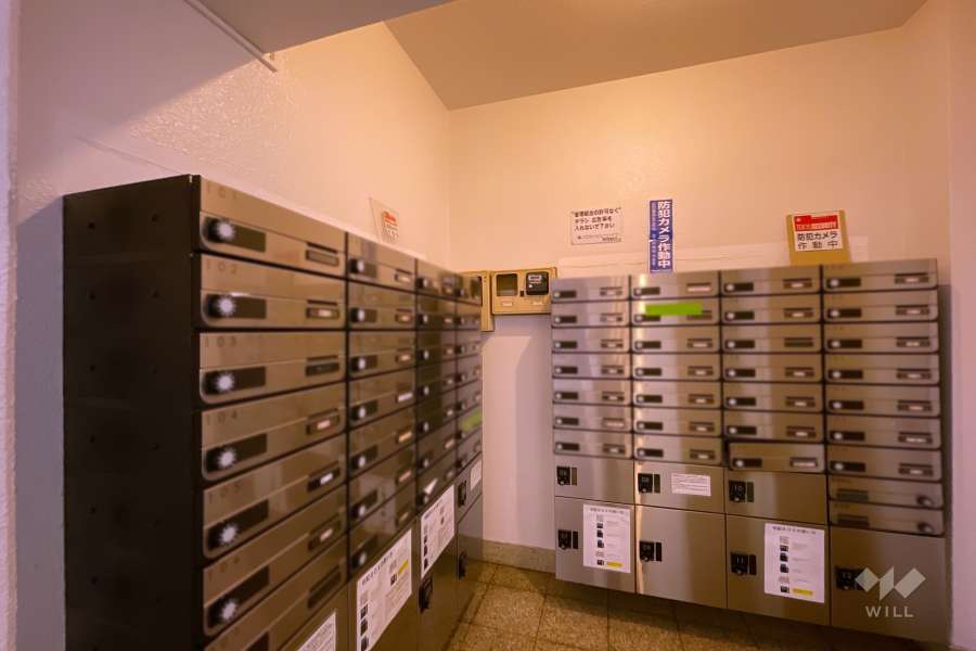 宅配ボックスと共用ポスト