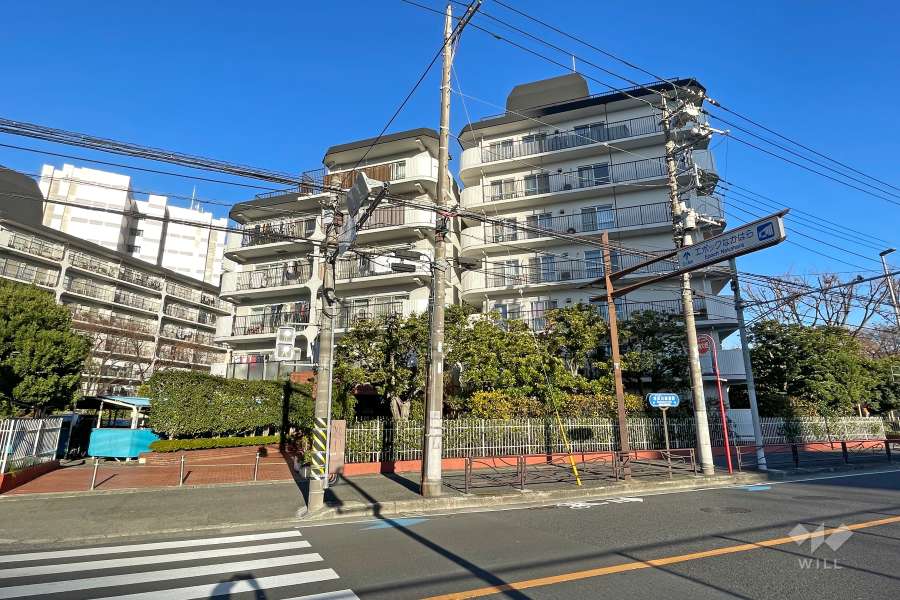 日商岩井溝の口マンションＡ棟の外観（南西側から）