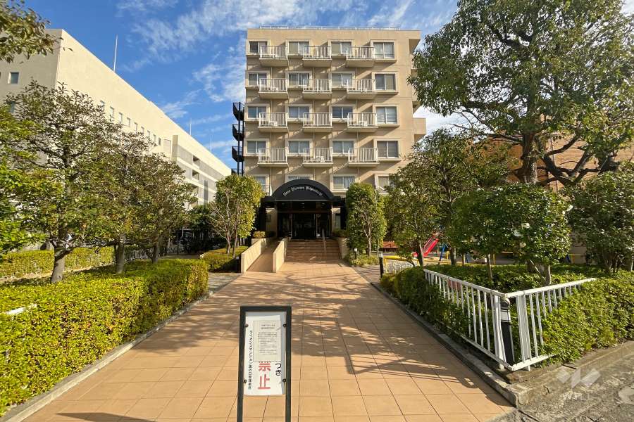 ライオンズマンション溝の口の外観（西側から）　　