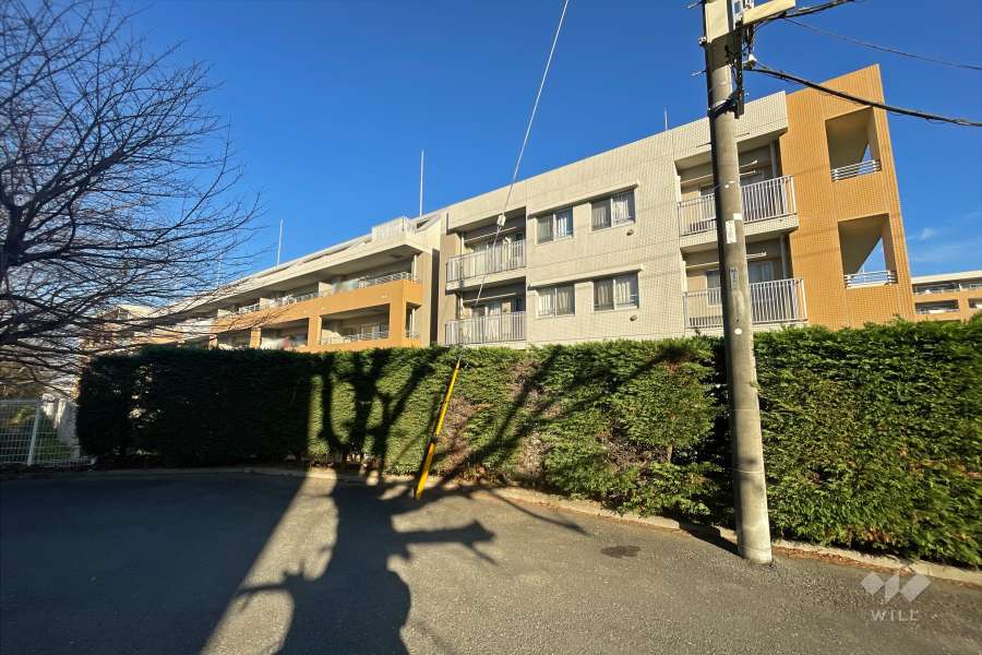 クレストフォルム日吉レインボーズヒルパークサイド棟の外観（西側から）