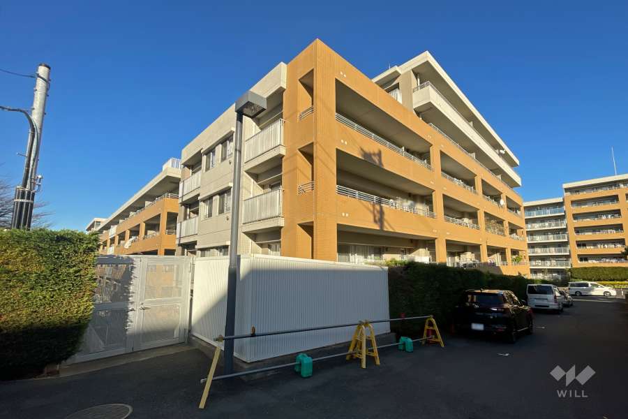 クレストフォルム日吉レインボーズヒルパークサイド棟の外観（南西側から）