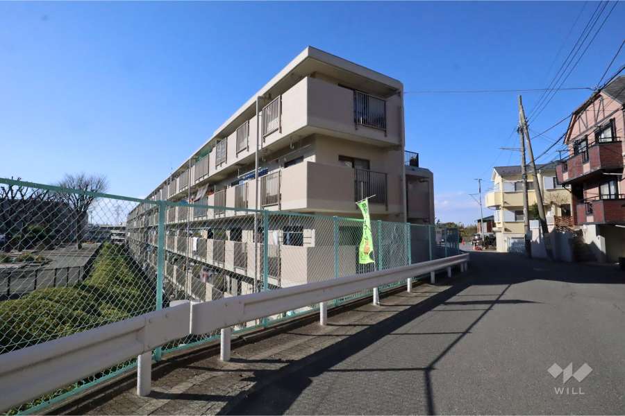 ルックハイツ日吉２号棟の外観(南東側から)