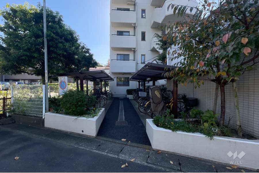 駐輪場（屋根付き）