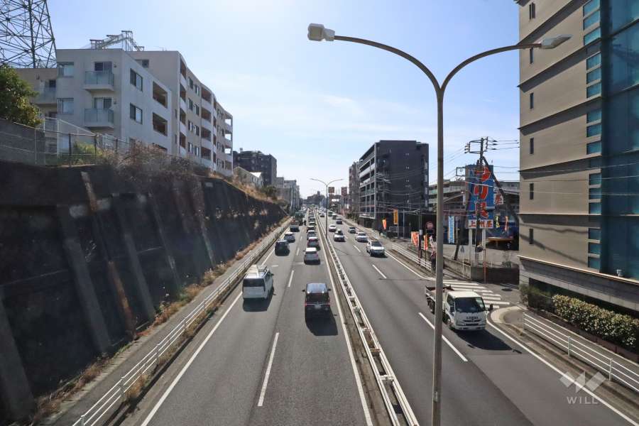 敷地北西側の前面道路