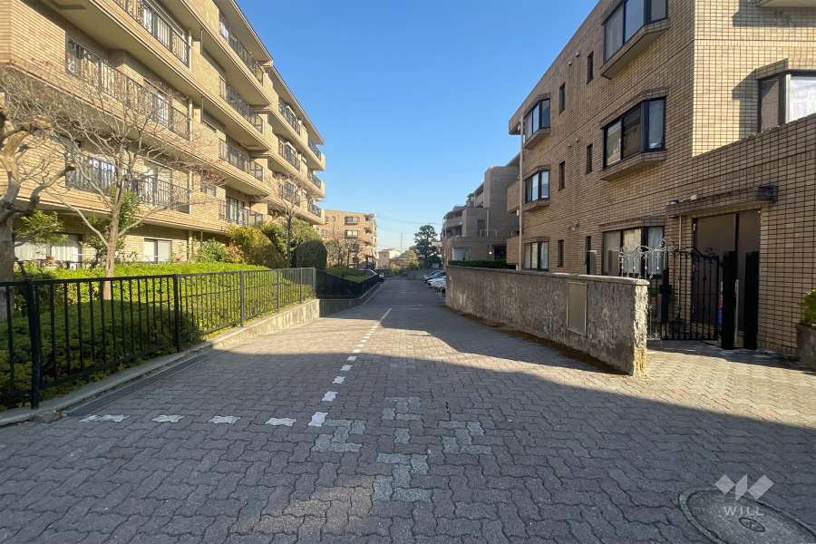 駐車場の出入り口　