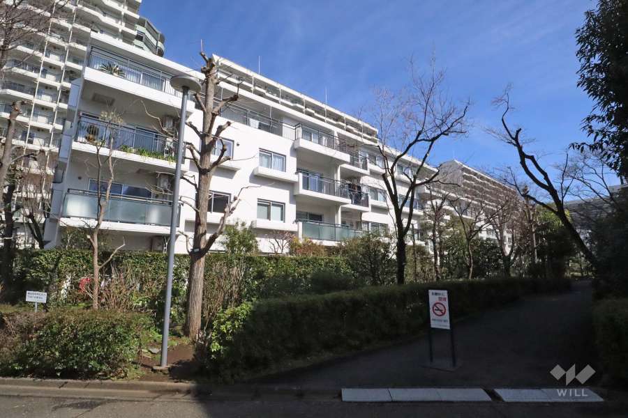 パークシティ溝の口J棟の外観(南西側から）