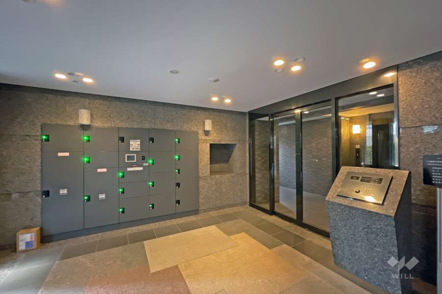 エントランス内オートロックと宅配ボックス