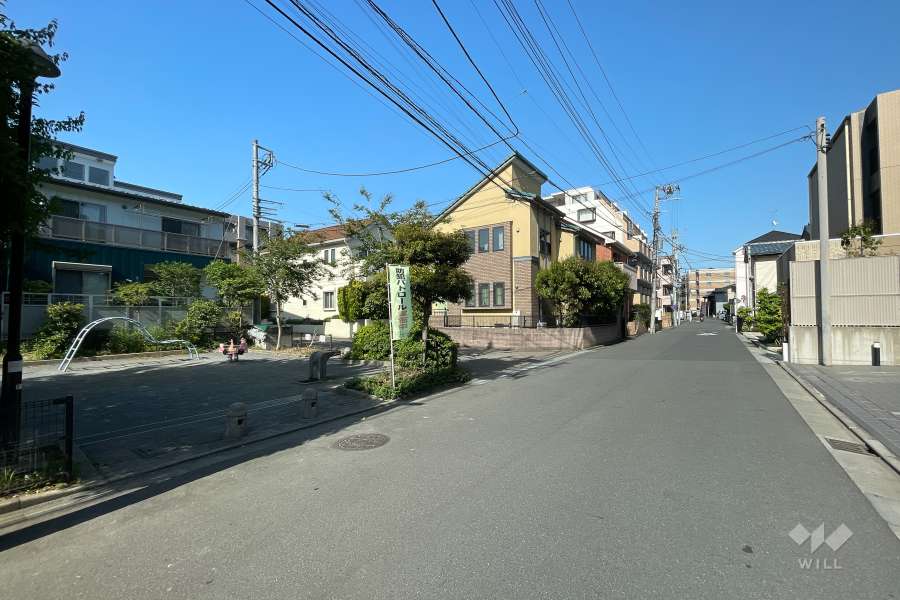 敷地北側前面道路