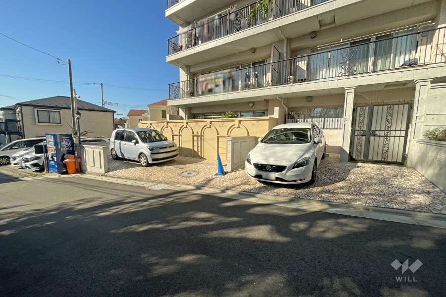 敷地内駐車場（屋外平面式）