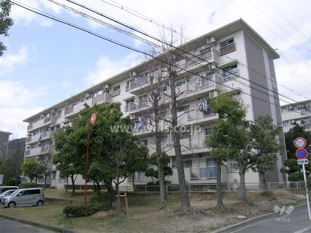 箕面粟生第２住宅26棟の外観（南東側から）