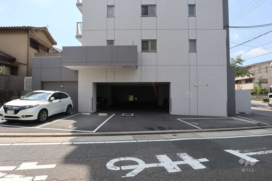 駐車場の出入口