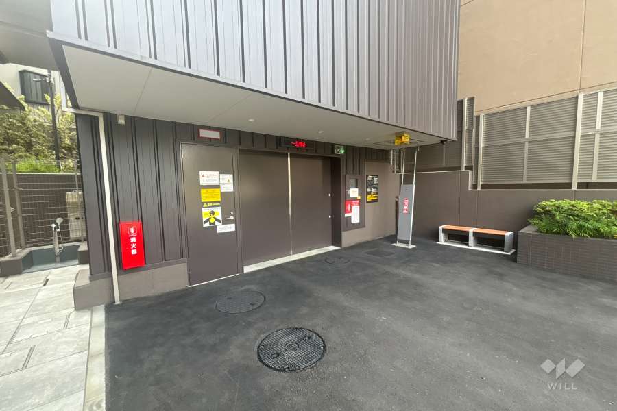 敷地内駐車場（タワー式立体）