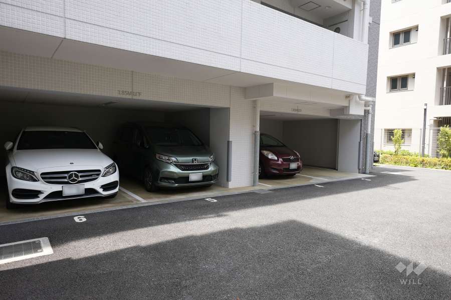 敷地内駐車場（屋内平面式）