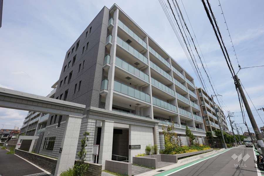 ウェリス門戸厄神レジデンスの外観（南西側から）