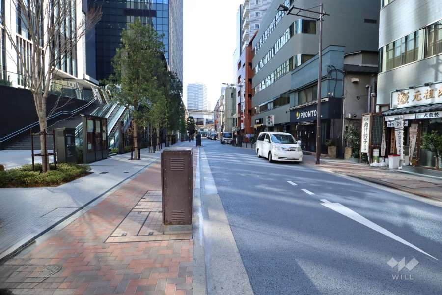 敷地南側の前面道路　