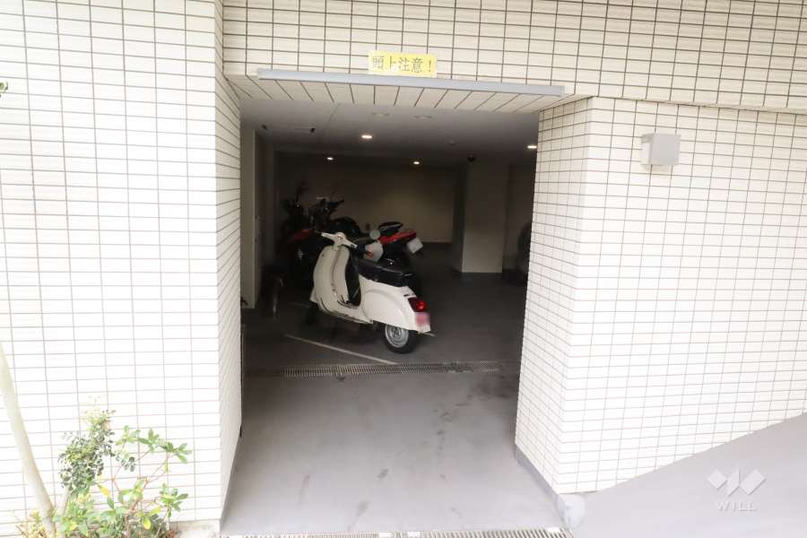 駐輪場とバイク置場