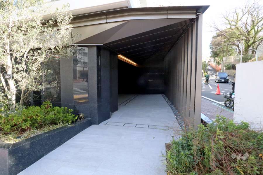 エントランスアプローチ　