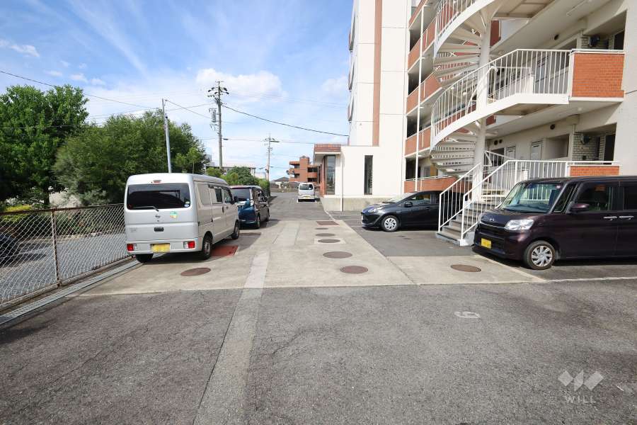 敷地内駐車場（屋外平面式）