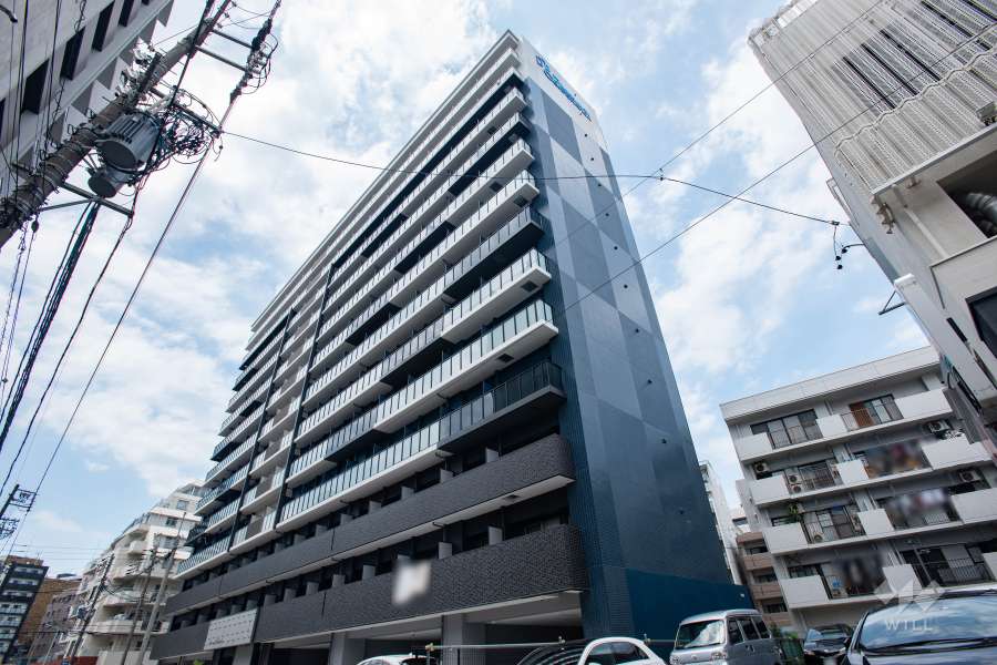 プレサンスTHE新栄の外観（南東側から）