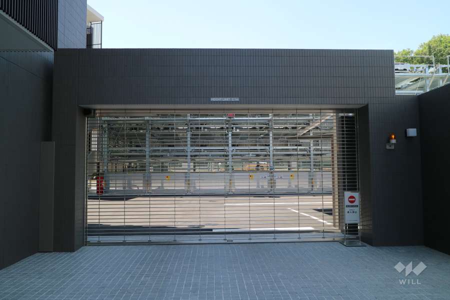 駐車場の出入口（リングシャッター付き）