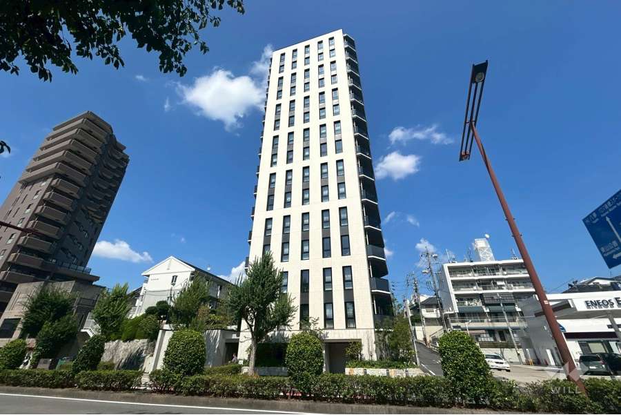 グランドメゾン本山四谷通の外観（西側から）