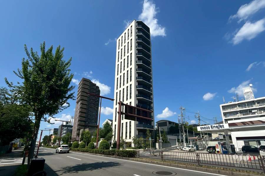 グランドメゾン本山四谷通の外観（南西側から）