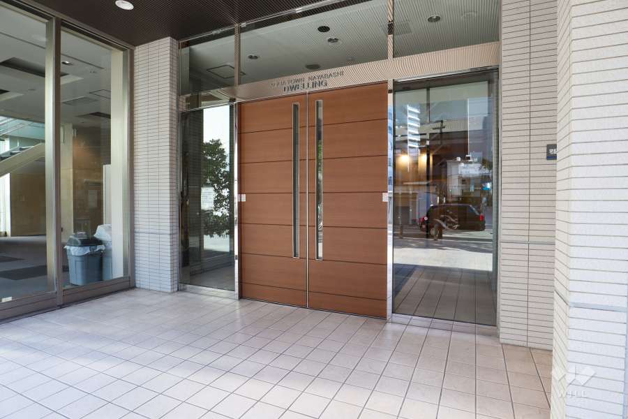 住宅棟エントランス